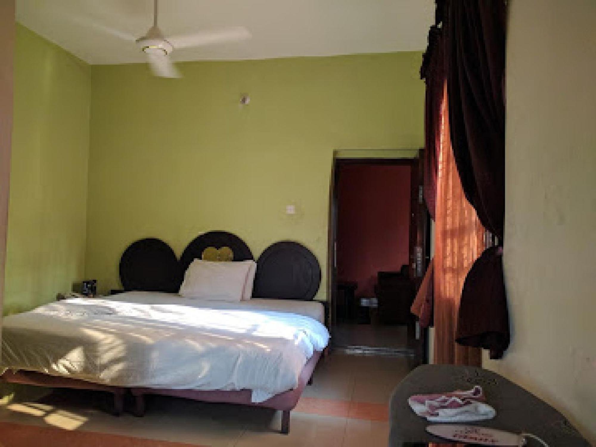 Room In Lodge - Clen-Phil Hotels And Suite 哈科特港 外观 照片