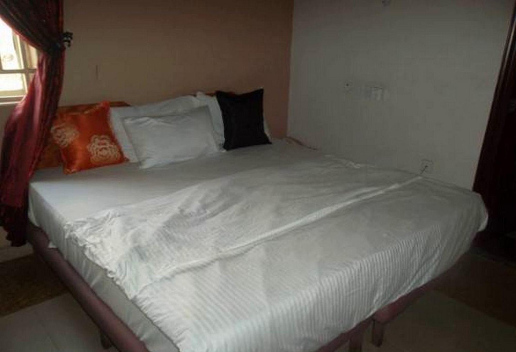 Room In Lodge - Clen-Phil Hotels And Suite 哈科特港 外观 照片